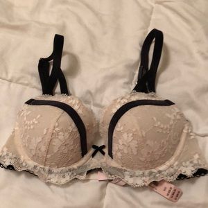 NWT Victoria secret dream angel bra